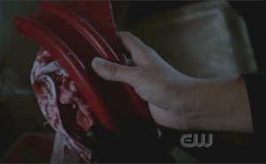 Ringer - 1x06 Poor Kids Do It Everyday