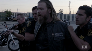 Sons of Anarchy - 5x02 Authority Vested