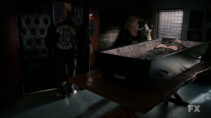Sons of Anarchy - 5x03/04 Lying Pipe & Stolen Huffy