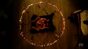 American Horror Story - 3x02 Boy Parts