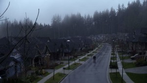 Wayward Pines - 1x02/03 Don't Discuss Your Life Before & Our Town, Our Law