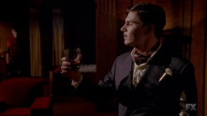 SerialFight: American Horror Story Murder House VS American Horror Story Hotel