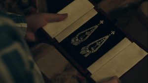 The Romanoffs - 1x08 The One That Holds Everything