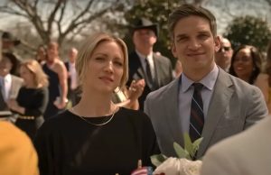 The Hunting Wives – 1x01 Strange and Unfamiliar Places